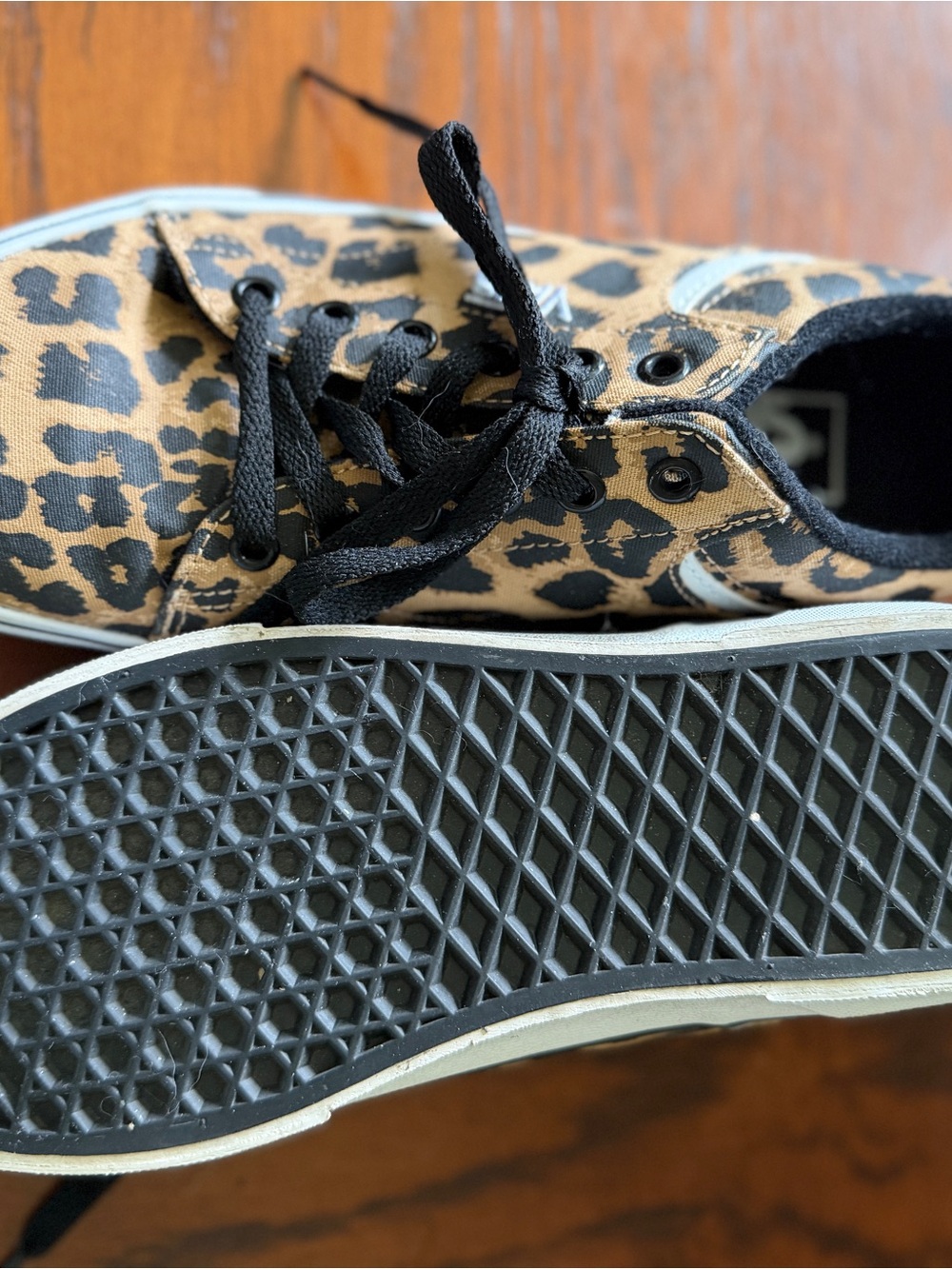 Ladies Vans Leopard Print Lace-Up Sneakers - Black & Tan